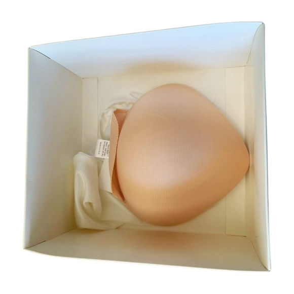 Nearly Me Mastectomy Products Foam Breast Form Prosthesis Size 6 Style #420 - Picture 3 of 5